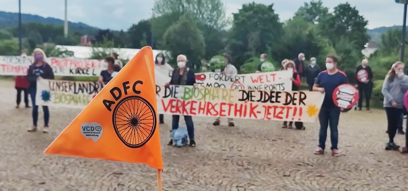 Demo für Tempo 30 in Kirkel